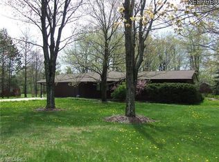 8401 Sharp Ln, Chesterland, OH 44026