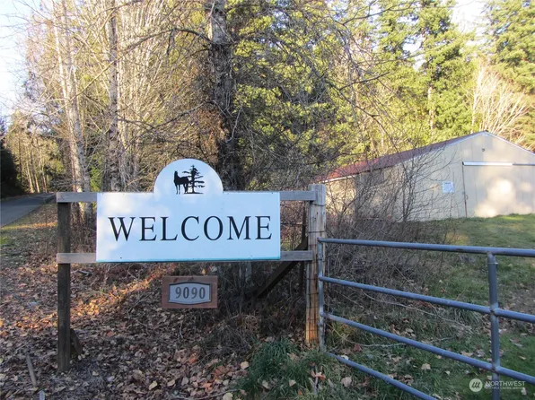9090 Anderson Lake Road, Sumas, WA 98295