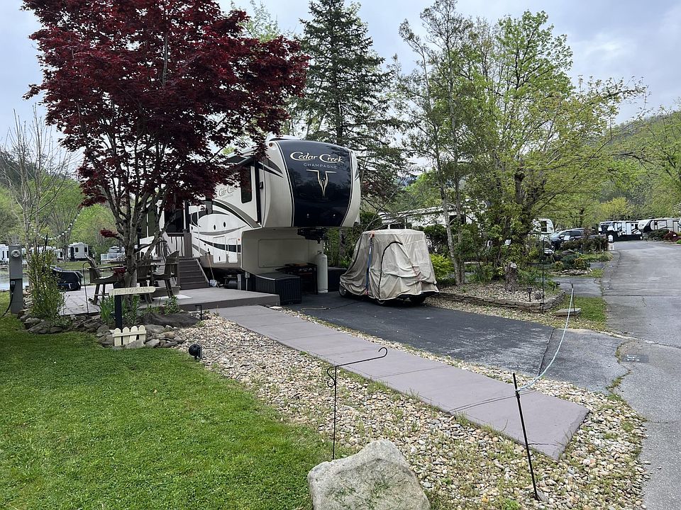 1st image of 4229 E Pkwy #347-lot 347