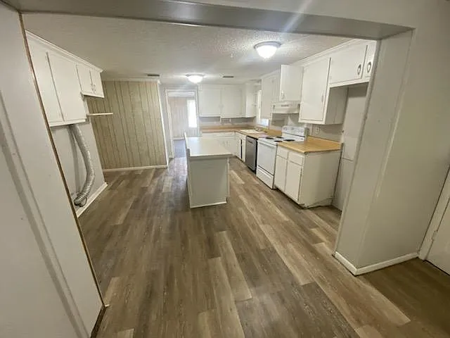 702 N 65th Ave — Photo 11