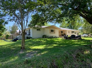 1802 Kensington St, Ocean Springs, MS 39564