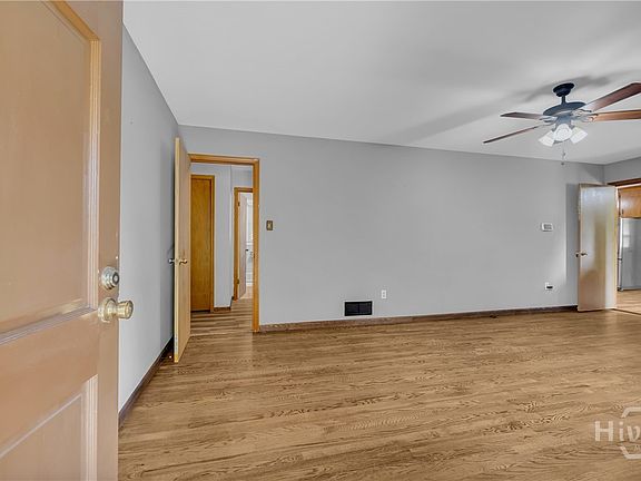 4th image of 644 Virginia Lane