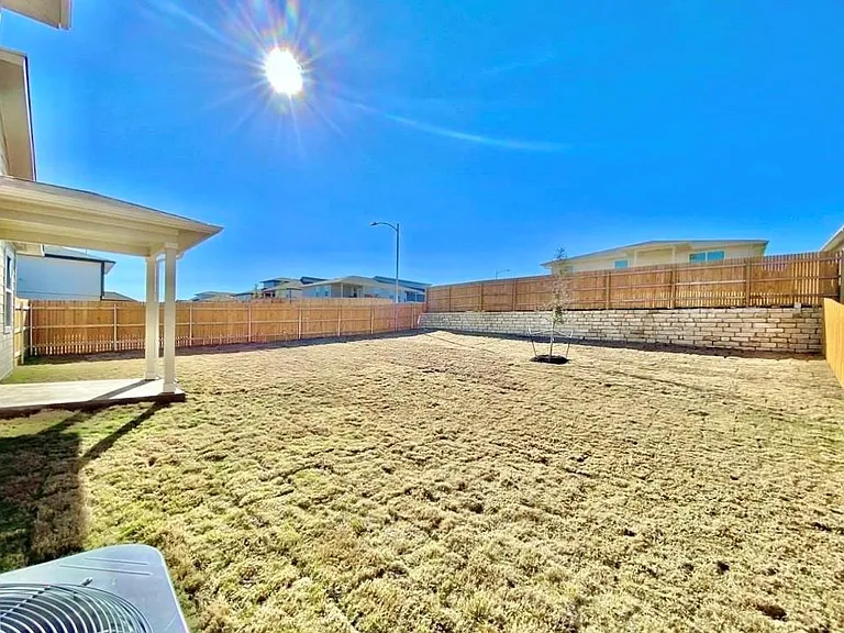 7925 Linnie Ln — Photo 31