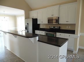 4th image of 900 Selwood Ln