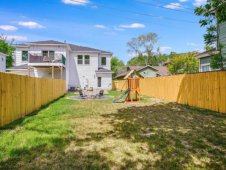 1121 Walton Ln #B — Photo 16