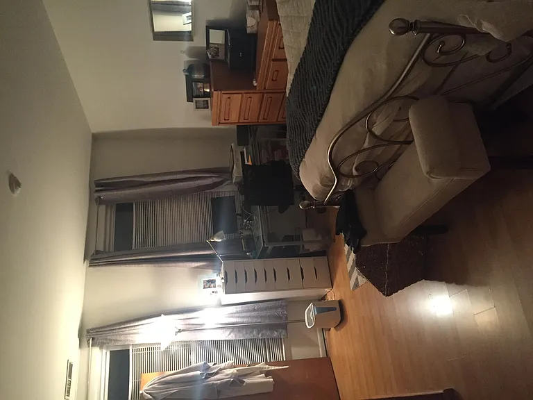 1929 N Sheffield Ave #2R — Photo 3