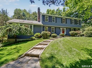57 Fawn Meadow Dr, Trumbull, CT 06611