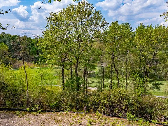 3rd image of 376 Heaton Forest