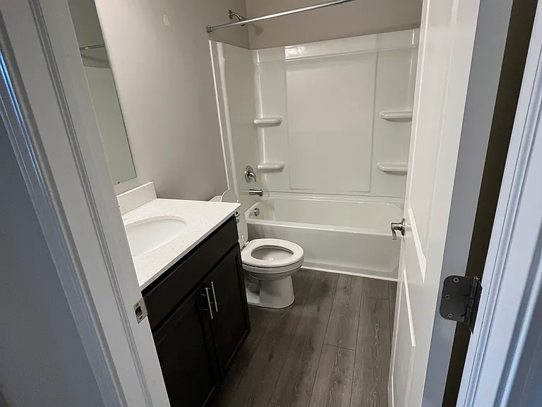 514 Curry Dr — Photo 6