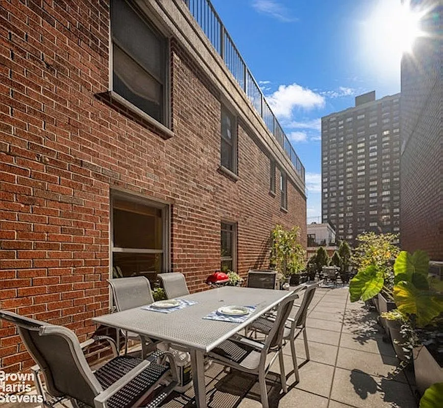 420 E 55th St APT 11M photo 1