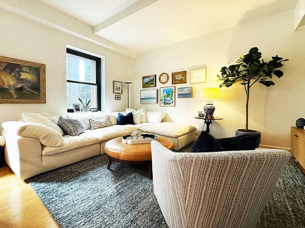 56 Pine St APT 15D, New York, NY 10005