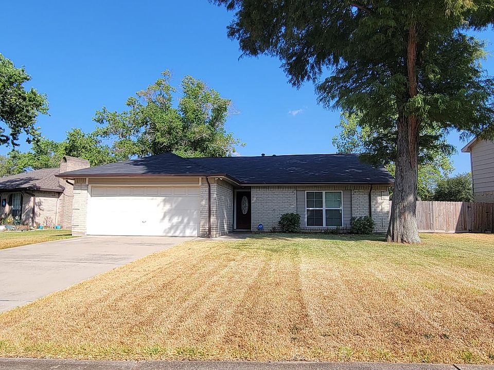 1st image of 635 Fair Oak Dr