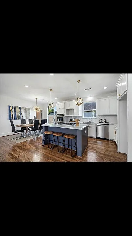 3 bed, 3.5 bath, 1859 sqft, $3,300 — Photo 3