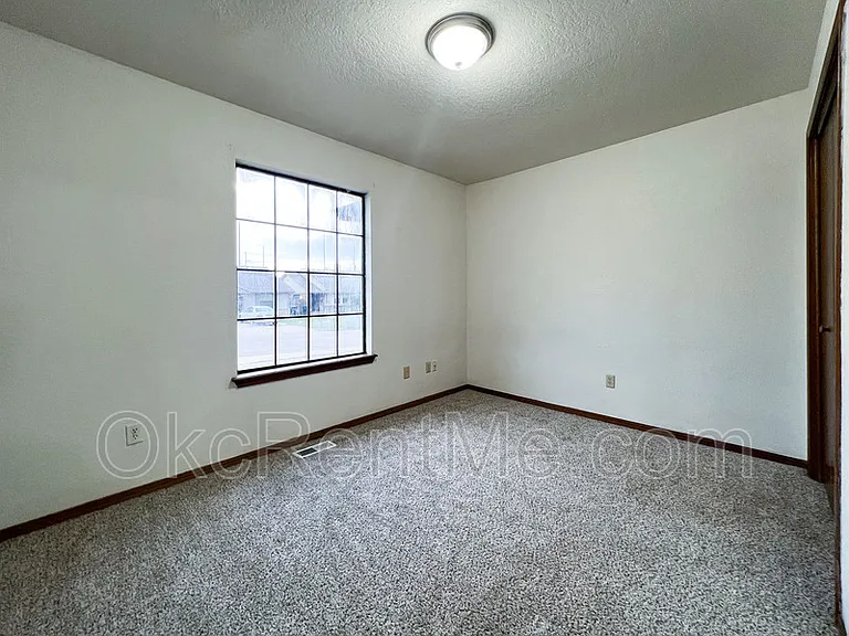 6801 Chisholm Ct — Photo 24