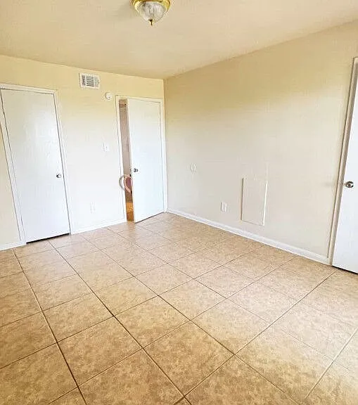 Inglewood Village Apartments — Photo 23