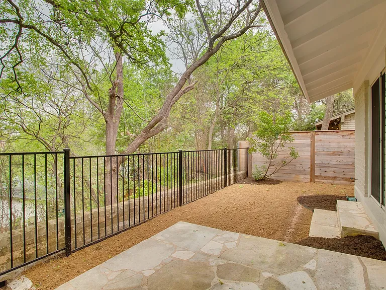 2300 Trailside Drive — Photo 1