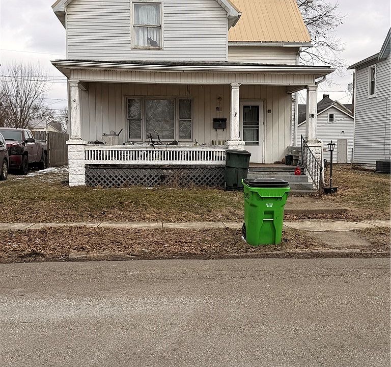 1st image of 912 Orchard St