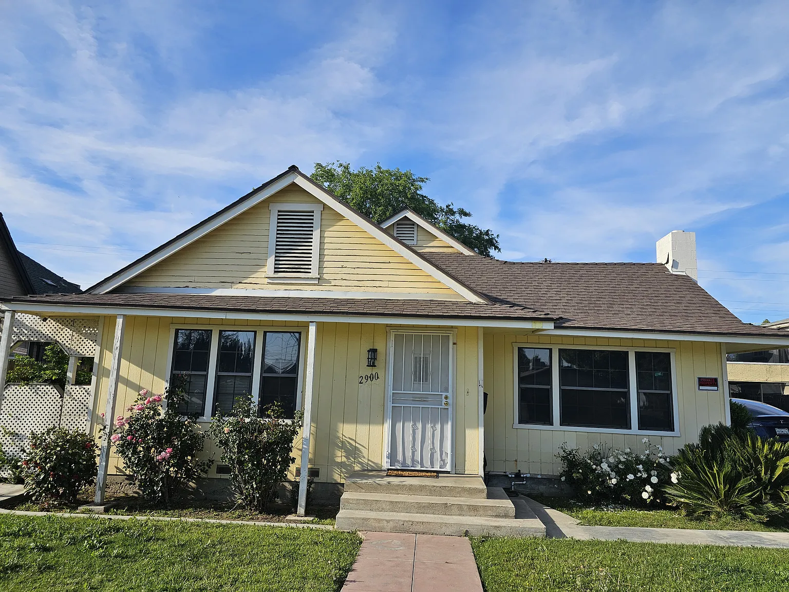 2900 Chester Ln — Photo 2