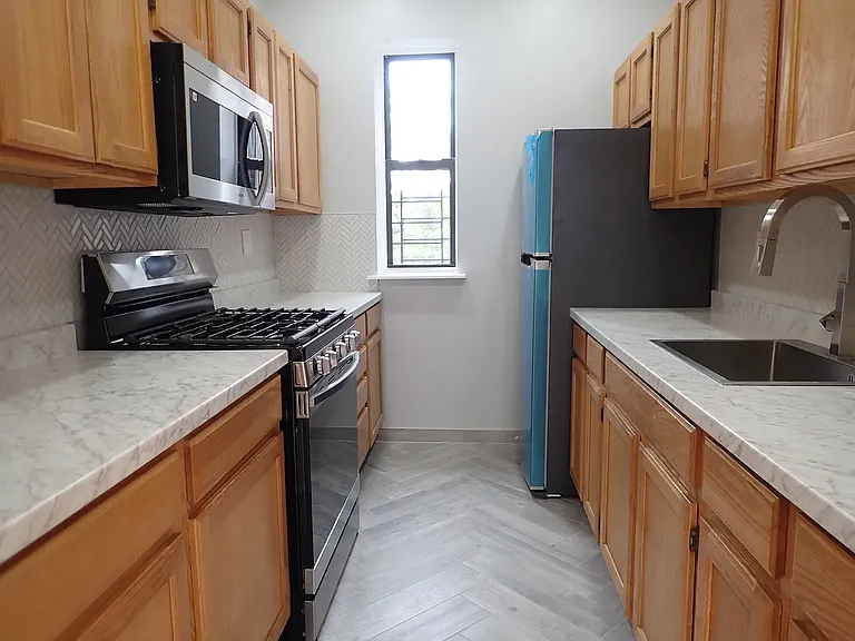 982 Dumont Ave #2 — Photo 15