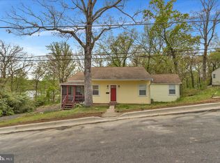 6813 3rd St, Riverdale, MD 20737