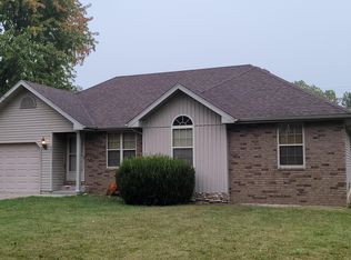 621 E Bedford St, Marshfield, MO 65706