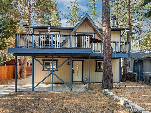 3rd image of 633 Barrett Way