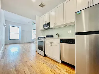 Rented by HOLTON REAL ESTATE INC.