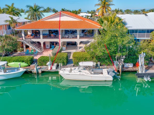 590 9th St, Key Colony Beach, FL 33051