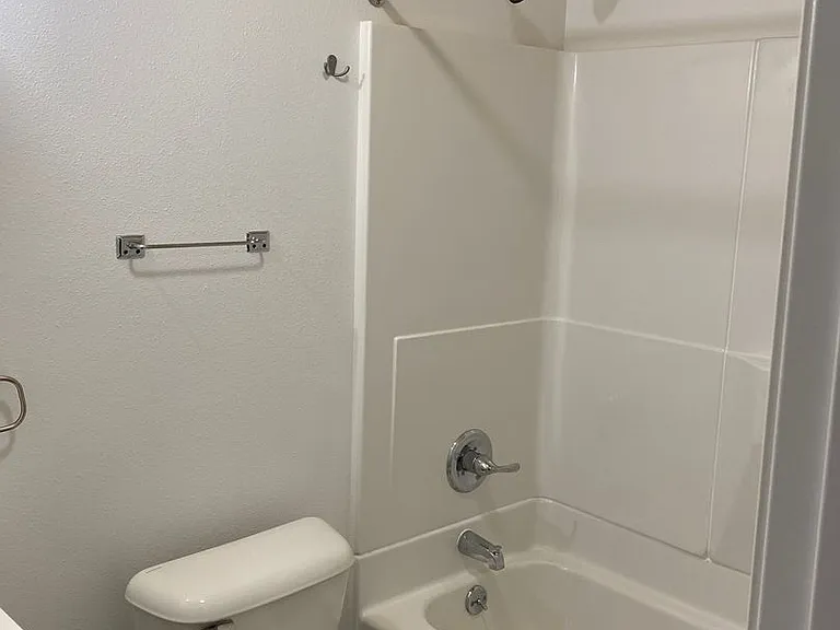 Crown Point Apartments — Photo 13