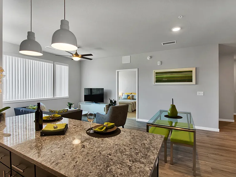 Verra West — Photo 15