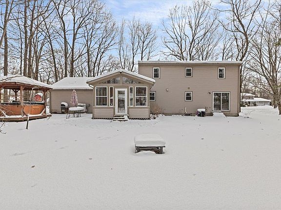 5th image of 199 Oak Circle