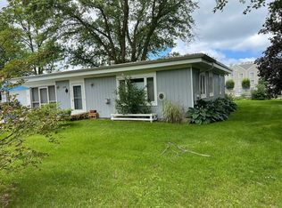 208 W Mechanic St, New Buffalo, MI 49117