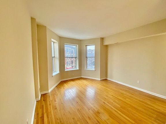 3rd image of 1929 18th St NW #402