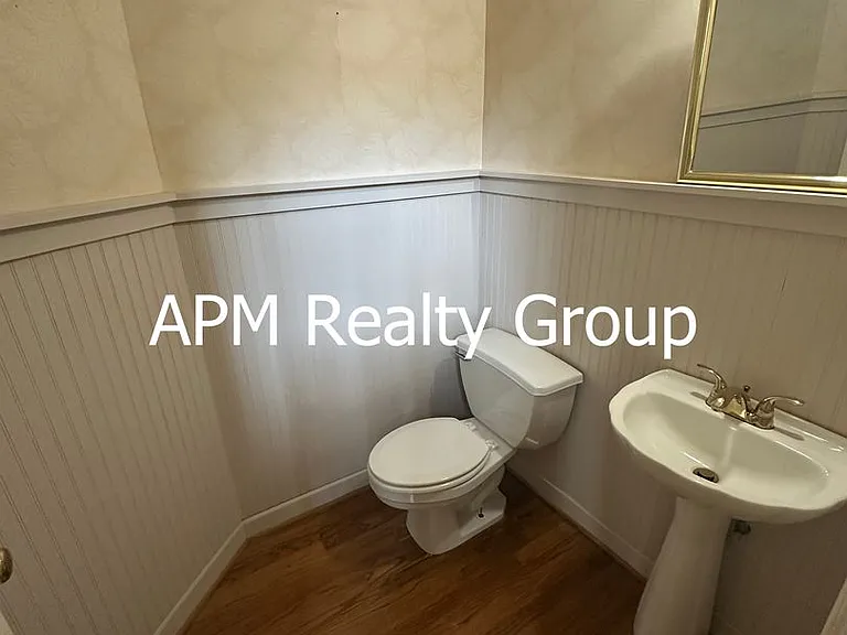 109 Rolling Creek Cir — Photo 22