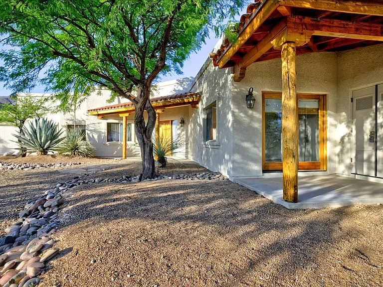 4750 N Bonanza Ave — Photo 4