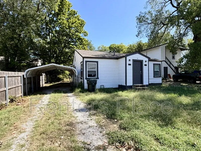1 bed, 1.0 bath, 600 sqft, $775 — Photo 2