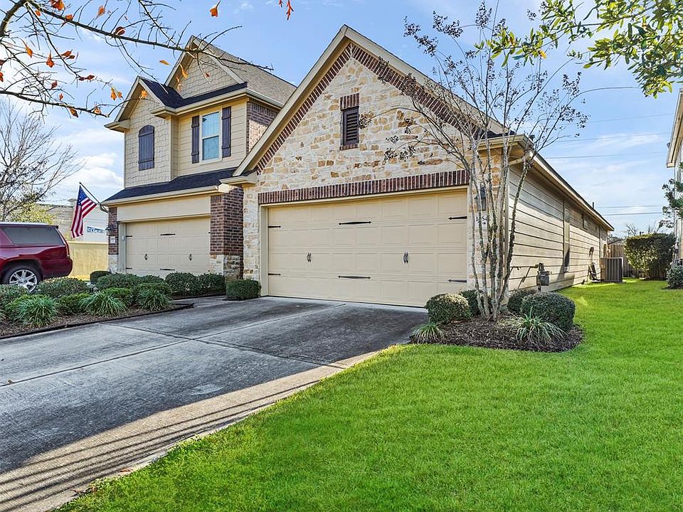 1st image of 14642 Bergenia Dr