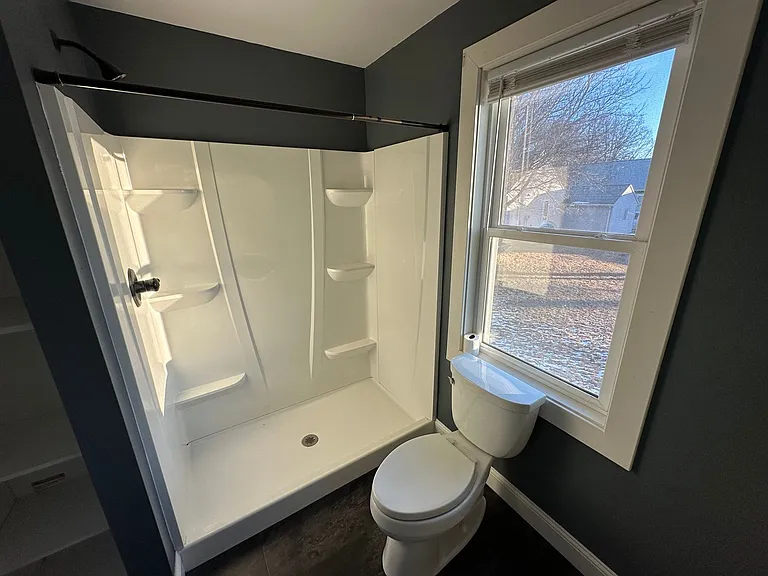 417 Albany Ave NE — Photo 6