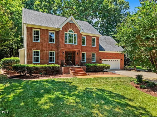 2535 Woodhaven Dr, Durham, NC 27712