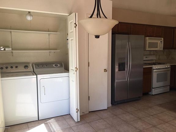 4th image of 2491 N Essel Dr