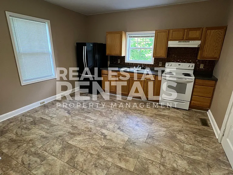 1009 Martin Ave #1 — Photo 5
