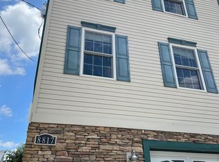 8817 Ashton Rd, Philadelphia, PA 19136