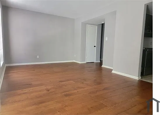 3 bed, 1327 sqft, $2,650 — Photo 2