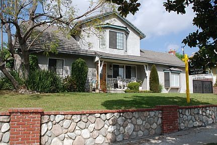 2nd image of 715 N Garsden Ave
