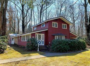 404 Waterfall Ln, Mount Pleasant, PA 15666