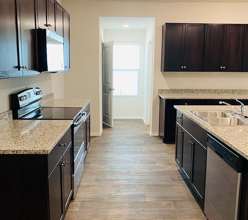 1st image of 744 Monarch Dr