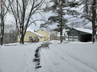 825 2nd Crown Point Rd, Strafford, NH 03884