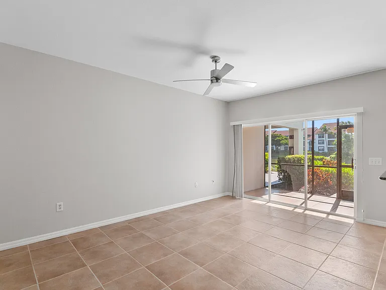 7915 Preserve Cir #216 — Photo 32