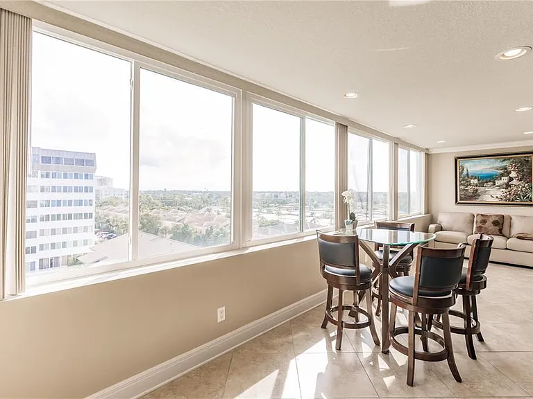 1055 W Peppertree Dr #606AA — Photo 13