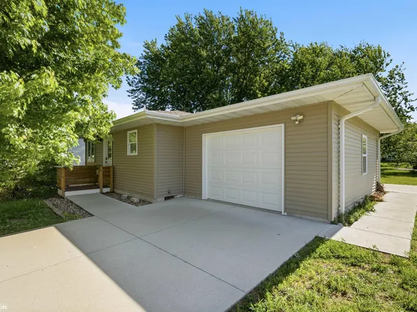 904 S Main St, Mount Pleasant, IA 52641